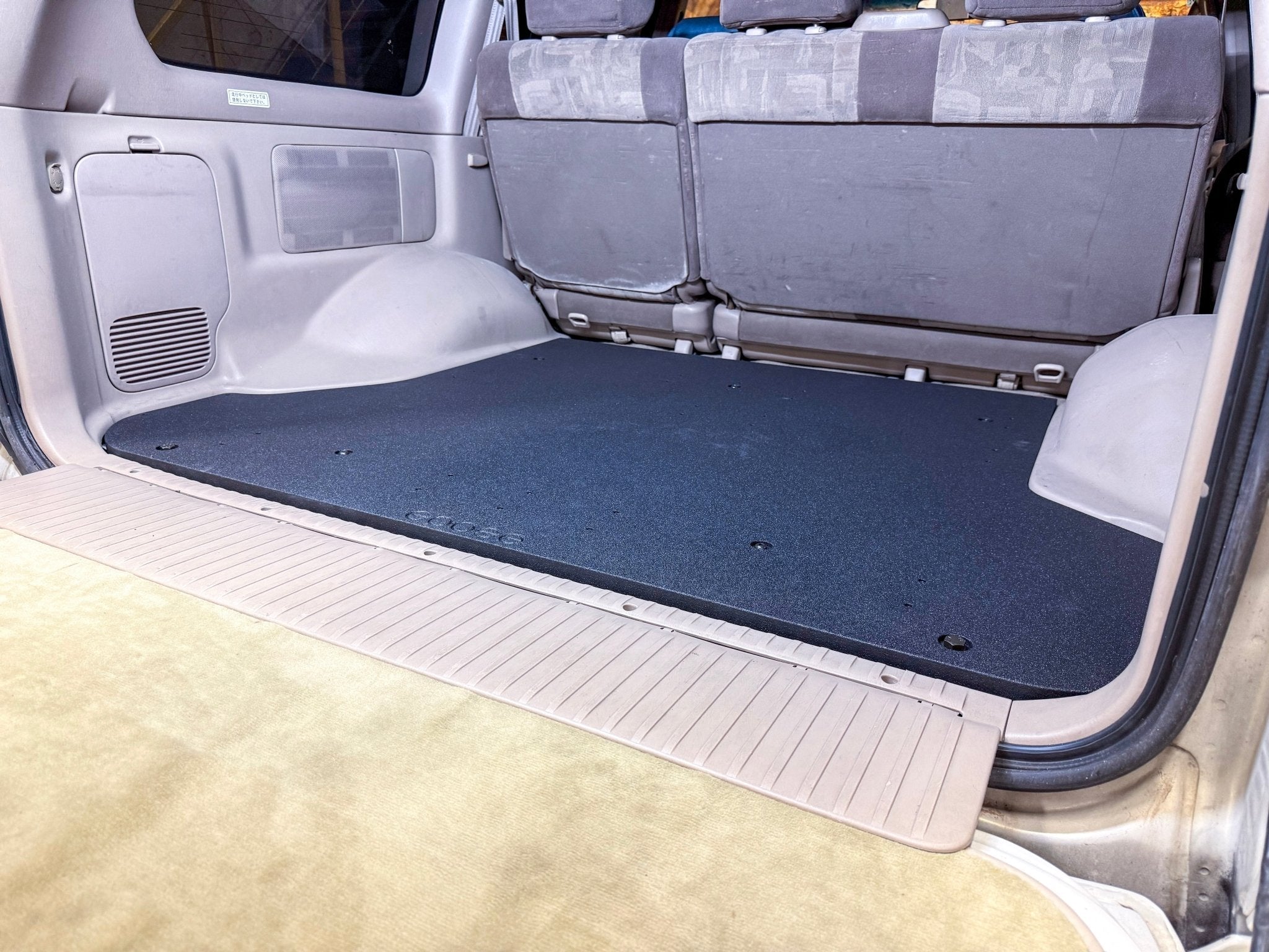Goose Gear Toyota Land Cruiser 100 Series Rear Plate System — 1998-2007