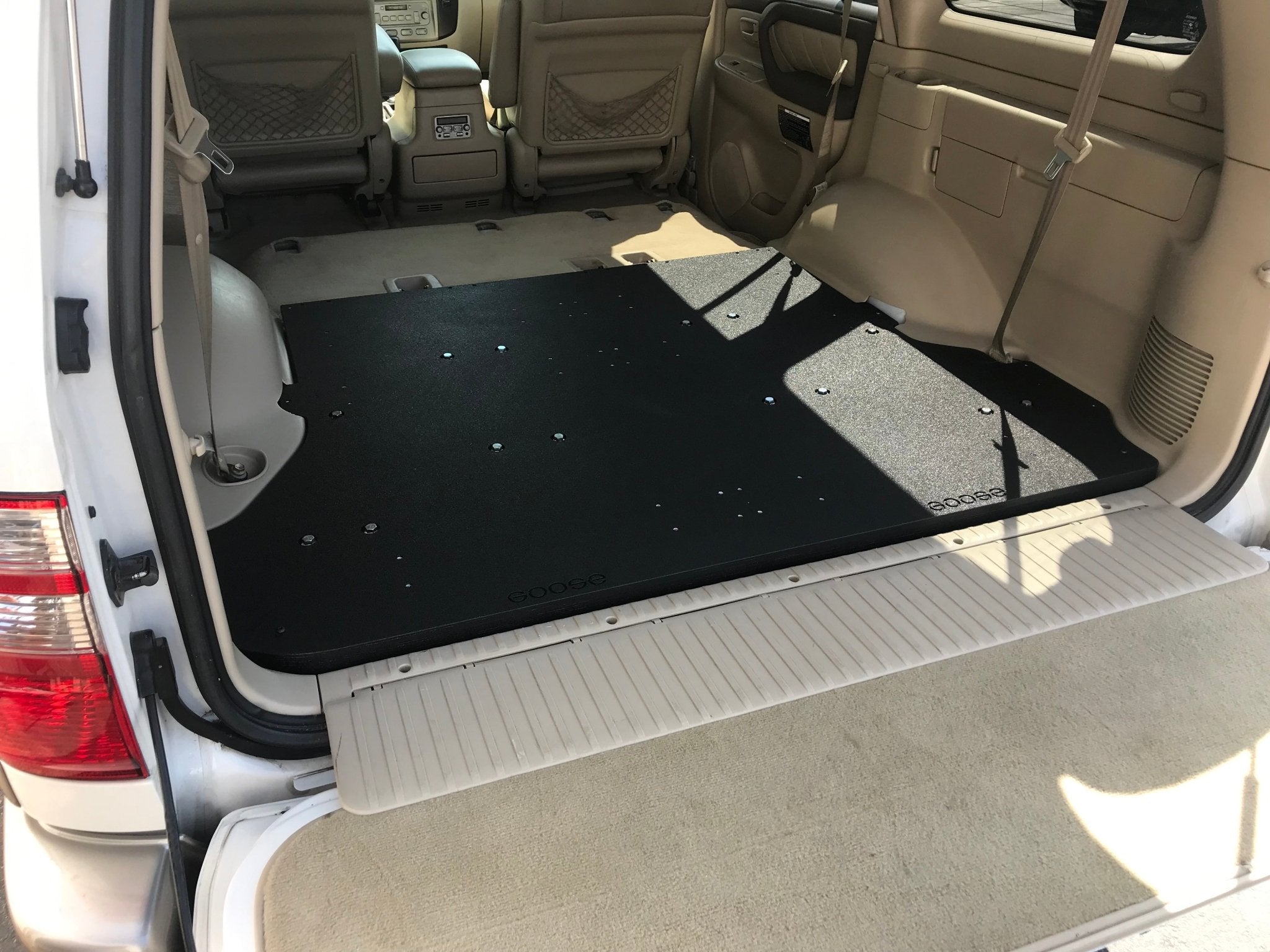 Goose Gear Toyota Land Cruiser 100 Series Rear Plate System — 1998-2007