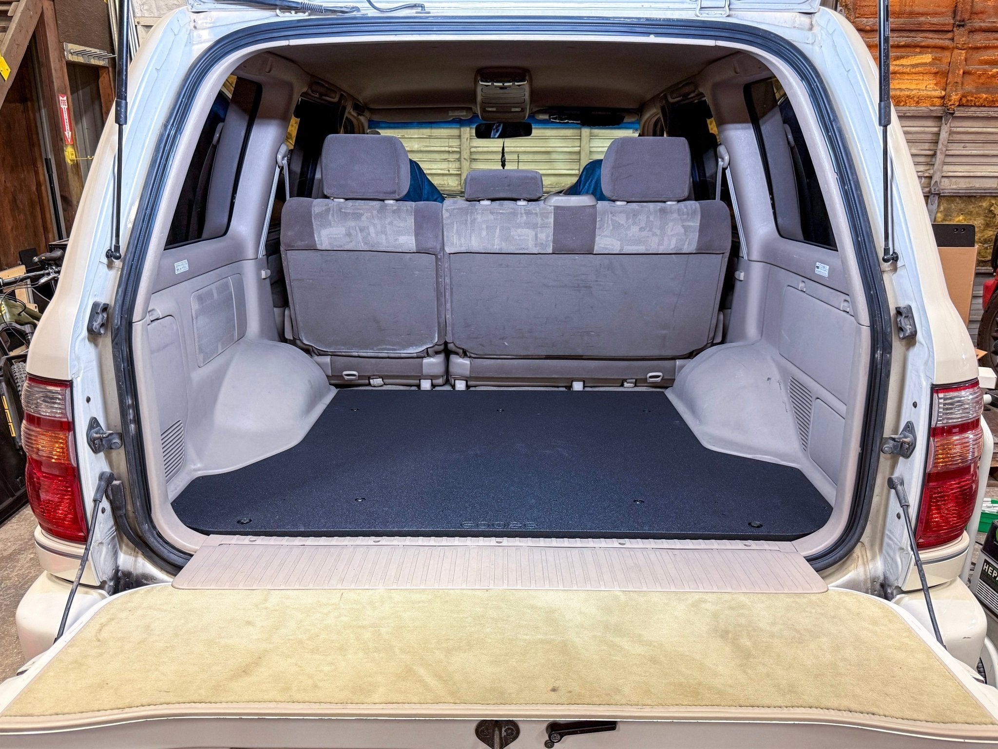 Goose Gear Toyota Land Cruiser 100 Series Rear Plate System — 1998-2007