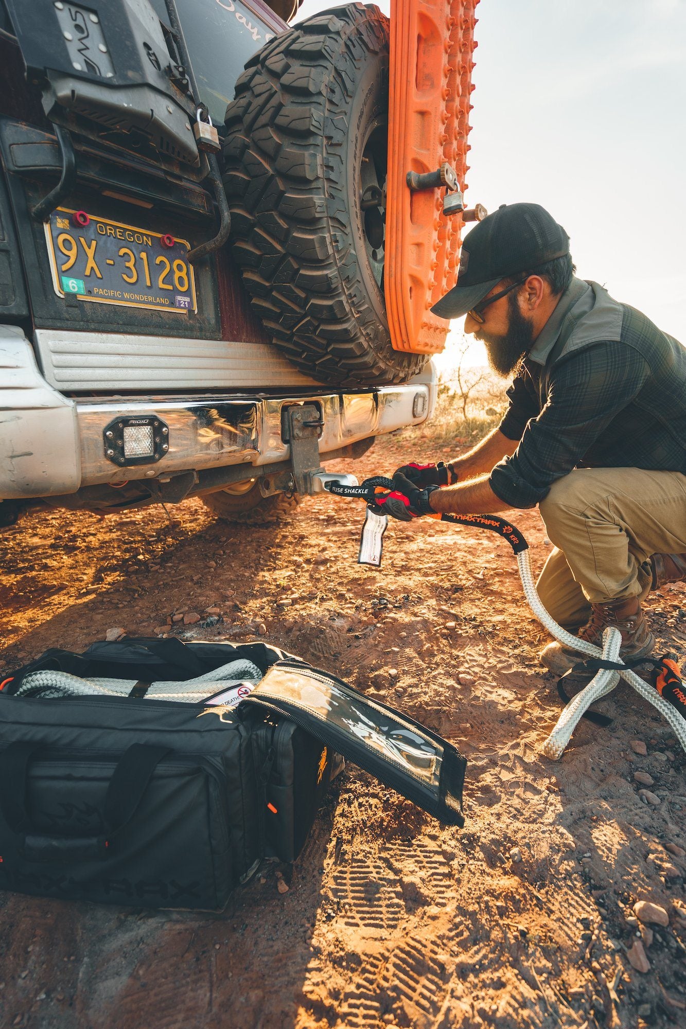 MAXTRAX Fuse Shackle  Recovery Gear MAXTRAX- Overland Kitted