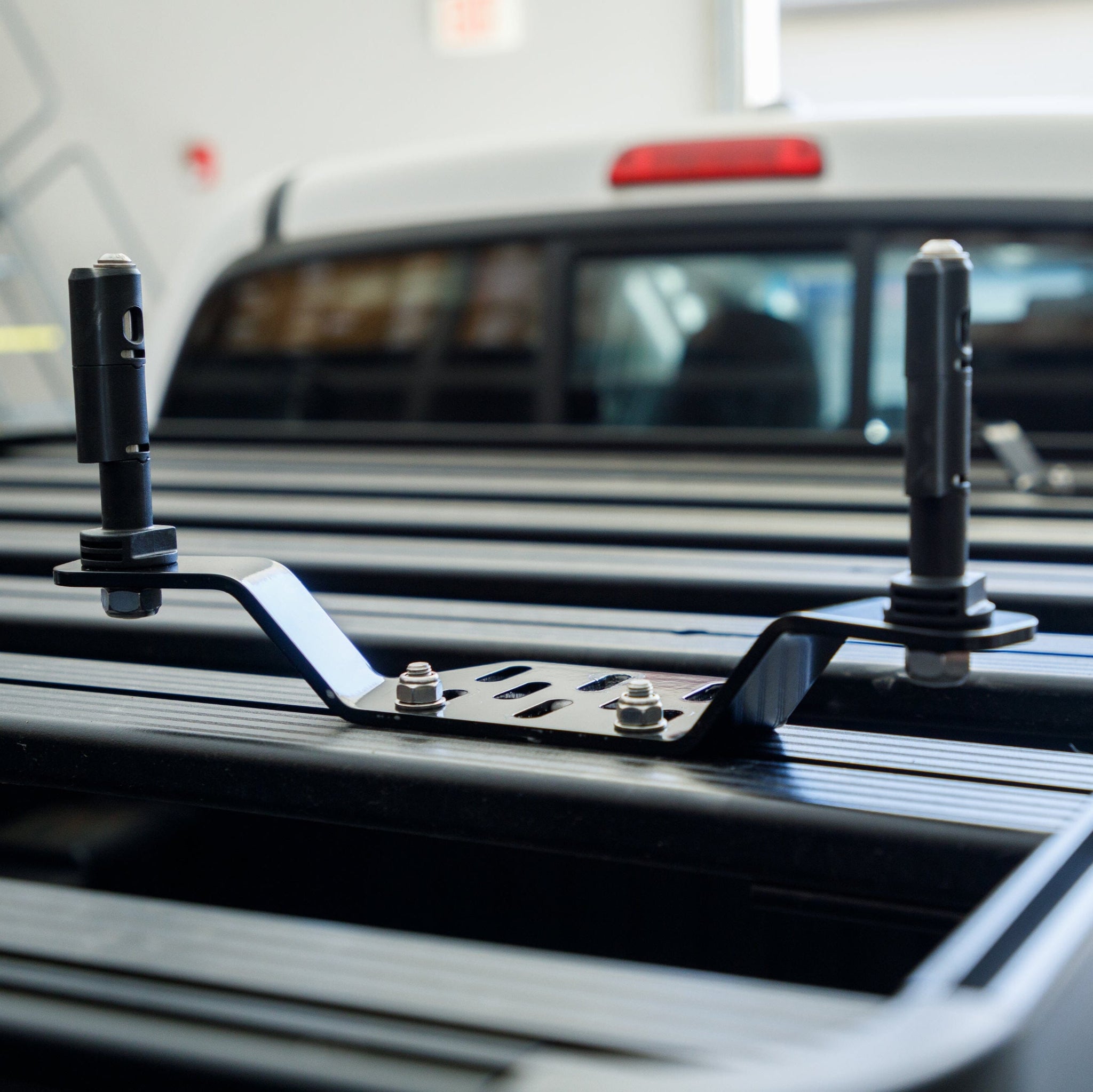 Overland Kitted Raised Boomerang MAXTRAX® Roof Rack Mount - 2" Rise  Mounting Gear Overland Kitted- Overland Kitted